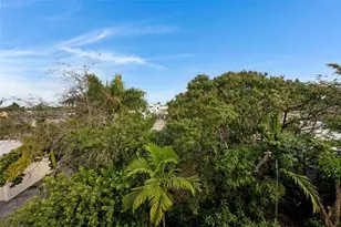 555 NE 123rd St, North Miami, FL 33161 - Photo 35