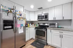 555 NE 123rd St, North Miami, FL 33161 - Photo 7