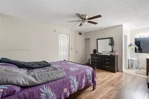 555 NE 123rd St, North Miami, FL 33161 - Photo 13