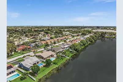 8500 NW 7th St, Pembroke Pines, FL 33024 - Photo 51