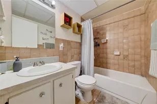 305 W 68th St, Hialeah, FL 33014 - Photo 33