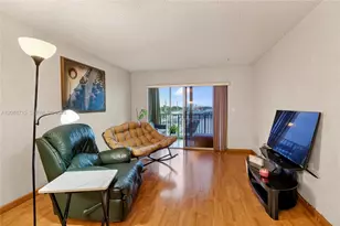 305 W 68th St, Hialeah, FL 33014 - Photo 19