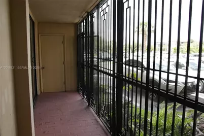 8635 NW 8th St #103, Miami, FL 33126 - Photo 13