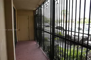 8635 NW 8th St, Miami, FL 33126 - Photo 13