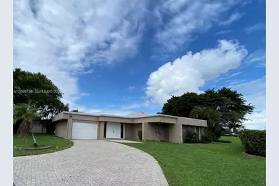 6105 Royal Poinciana Ln, Tamarac, FL 33319 - Photo 1