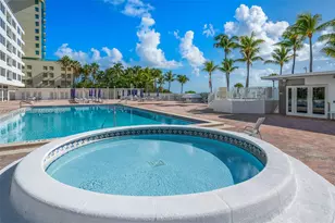 5005 Collins Ave, Miami Beach, FL 33140 - Photo 15
