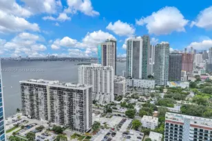 600 NE 36th St, Miami, FL 33137 - Photo 13