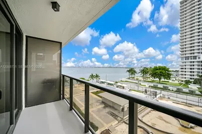 600 NE 36th St #508, Miami, FL 33137 - Photo 3