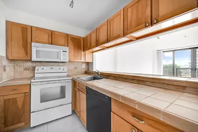 600 NE 36th St #508, Miami, FL 33137 - Photo 41
