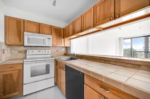600 NE 36th St, Miami, FL 33137 - Photo 41