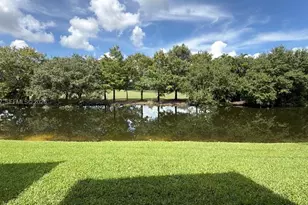 457 Vista Isles Dr, Sunrise, FL 33325 - Photo 23
