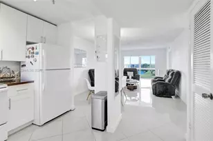 8400 Sunrise Lakes Blvd, Sunrise, FL 33322 - Photo 3