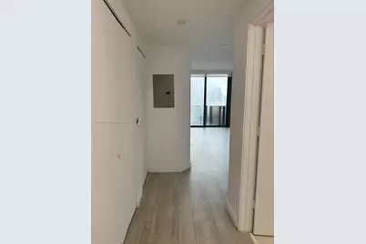 55 SW 9th St #2401, Miami, FL 33130 - Photo 5
