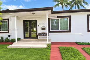 10790 SW 46th St, Miami, FL 33165 - Photo 5