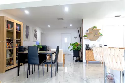 8481 NW 11th St, Pembroke Pines, FL 33024 - Photo 11