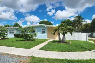 9301 SW 54th St, Miami, FL 33165 - Photo 3