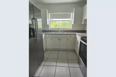 9301 SW 54th St, Miami, FL 33165 - Photo 19