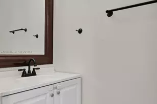 500 NW 107th Ave, Miami, FL 33172 - Photo 13