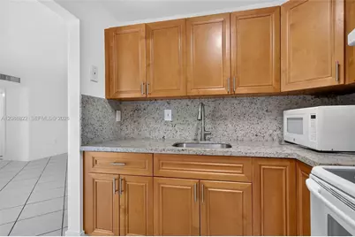 9360 Fontainebleau Blvd #101, Miami, FL 33172 - Photo 13