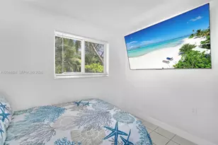 1255 NW 32nd Ct, Miami, FL 33125 - Photo 9