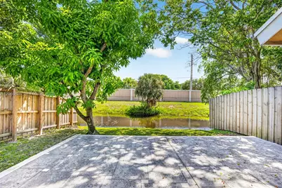 7424 SW 14th Pl, North Lauderdale, FL 33068 - Photo 35