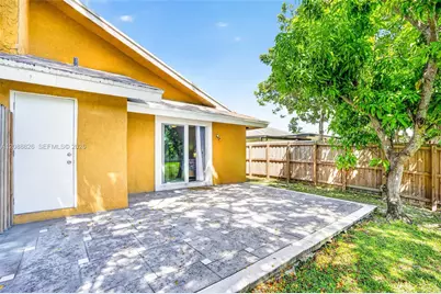 7424 SW 14th Pl, North Lauderdale, FL 33068 - Photo 37