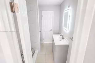 202 SW 27th Terrace, Fort Lauderdale, FL 33312 - Photo 3