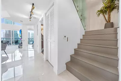 41 SE 5th St #1407, Miami, FL 33131 - Photo 13