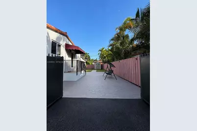 8260 SW 27th Ter, Miami, FL 33155 - Photo 11