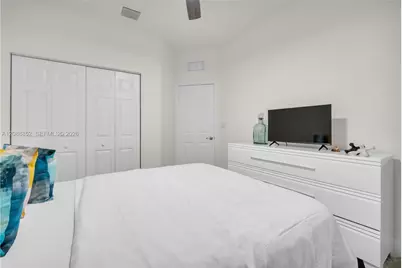 3573 W 106th Ter, Hialeah, FL 33018 - Photo 19