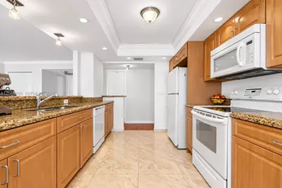 200 Leslie Dr #204, Hallandale Beach, FL 33009 - Photo 9