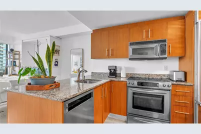 10275 Collins Ave #505, Bal Harbour, FL 33154 - Photo 9