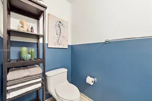 60 SW 13th St, Miami, FL 33130 - Photo 15