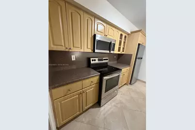10115 NW 9th St Cir #6-106, Miami, FL 33172 - Photo 7