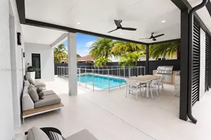 8872 NW 181st St, Hialeah Gardens, FL 33018 - Photo 15
