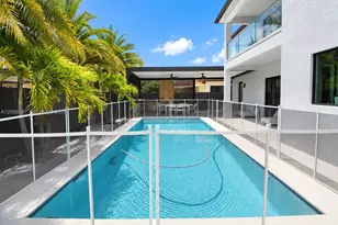 8872 NW 181st St, Hialeah Gardens, FL 33018 - Photo 17