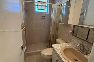 2940 NE 203rd St, Aventura, FL 33180 - Photo 13