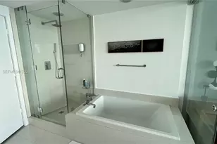 650 NE 32nd St, Miami, FL 33137 - Photo 21