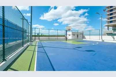 16385 Biscayne Blvd #707, North Miami Beach, FL 33160 - Photo 23