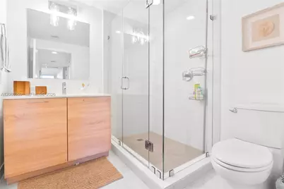 16385 Biscayne Blvd #707, North Miami Beach, FL 33160 - Photo 11