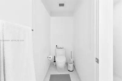 16385 Biscayne Blvd #707, North Miami Beach, FL 33160 - Photo 9