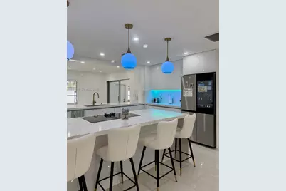 1401 NW 122nd Ave, Pembroke Pines, FL 33026 - Photo 9