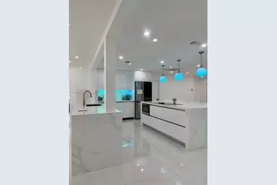 1401 NW 122nd Ave, Pembroke Pines, FL 33026 - Photo 11