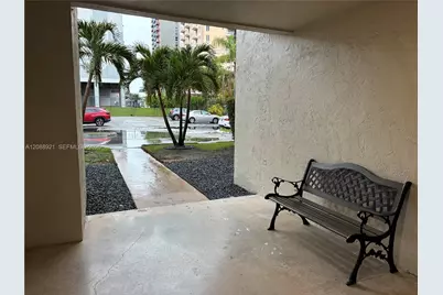 8325 SW 72nd Ave #305C, Miami, FL 33143 - Photo 9