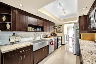 403 Dunwoody Ln, Hollywood, FL 33021 - Photo 11