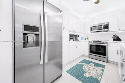 3675 N Country Club Dr #1006, Aventura, FL 33180 - Photo 15