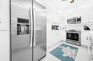 3675 N Country Club Dr, Aventura, FL 33180 - Photo 15