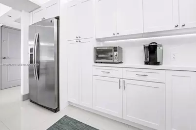 3675 N Country Club Dr #1006, Aventura, FL 33180 - Photo 13