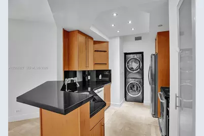 888 Brickell Key Dr #1901, Miami, FL 33131 - Photo 9
