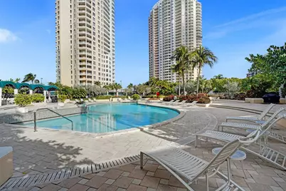 888 Brickell Key Dr #1901, Miami, FL 33131 - Photo 5